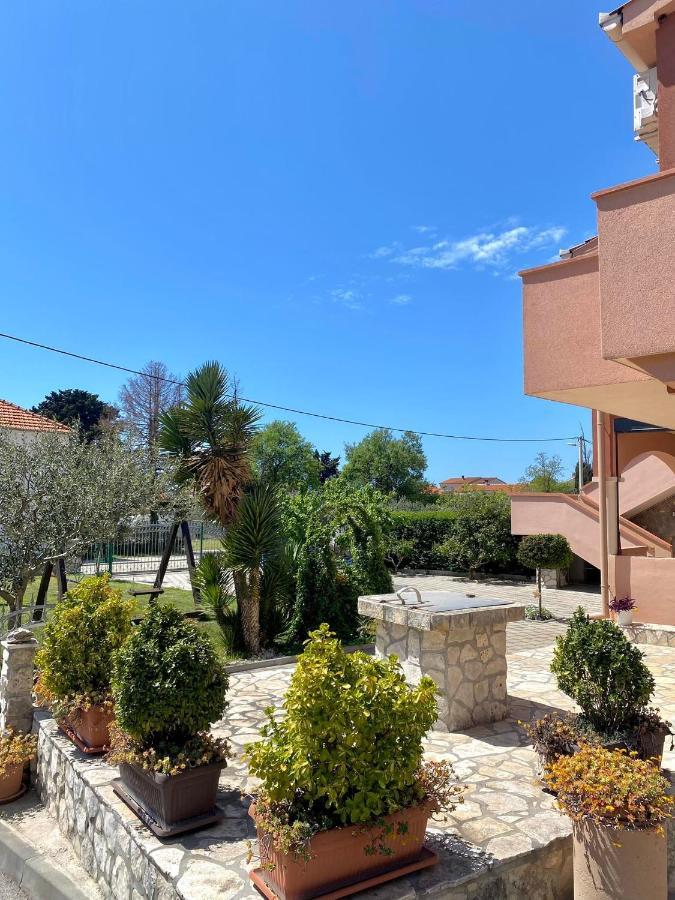 Apartmani Goga Biograd Na Moru Exteriör bild
