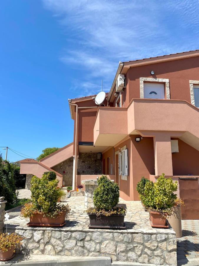 Apartmani Goga Biograd Na Moru Exteriör bild