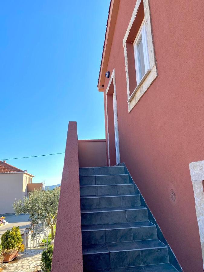 Apartmani Goga Biograd Na Moru Exteriör bild