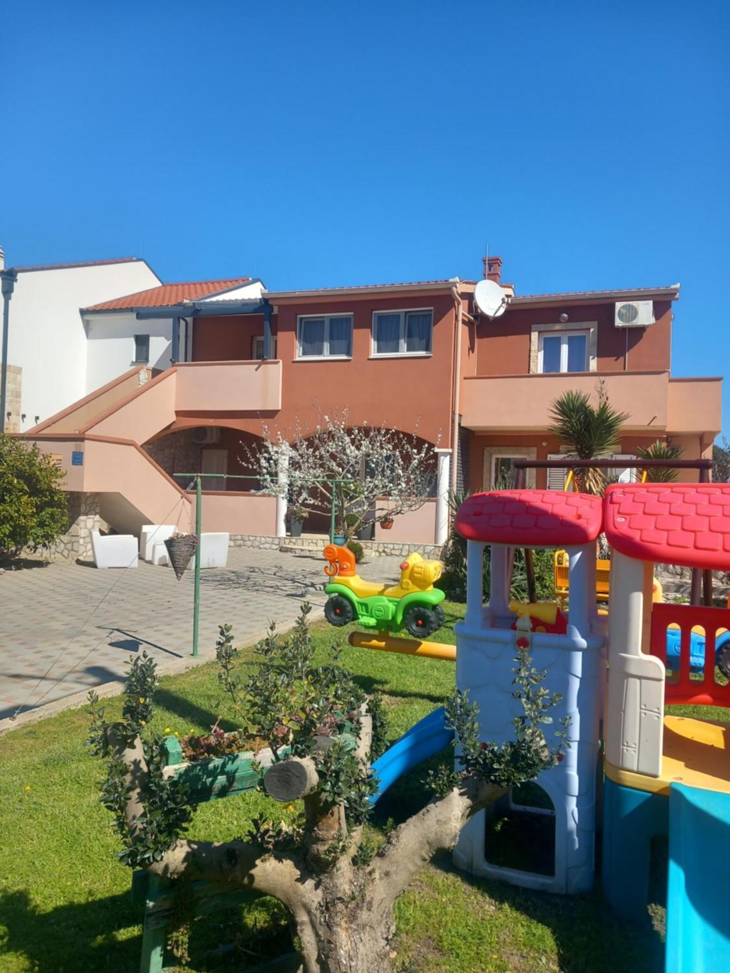 Apartmani Goga Biograd Na Moru Exteriör bild